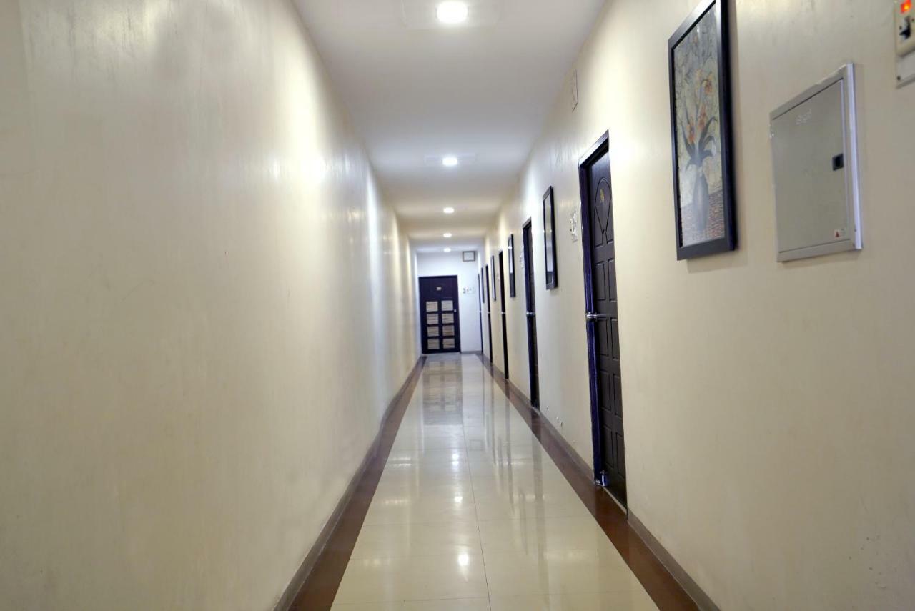 Hotel Royal Ahmedabad Exterior foto